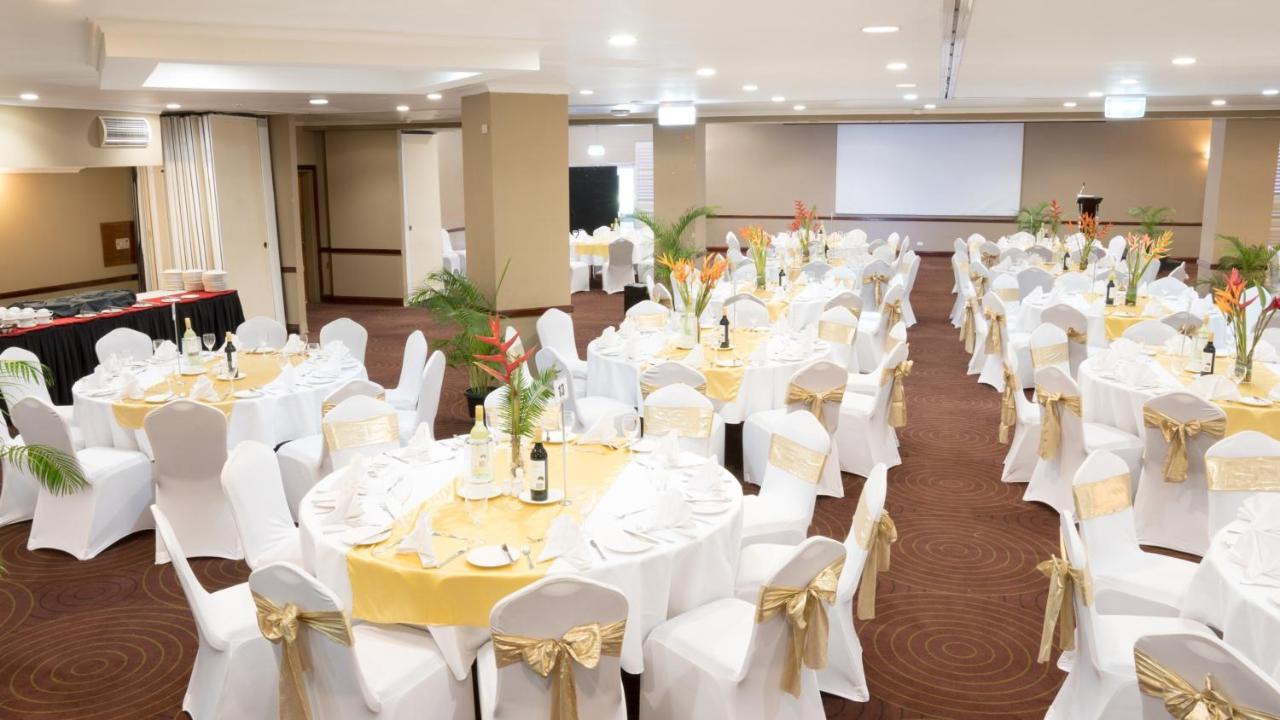 Holiday Inn & Suites Port Moresby By Ihg מראה חיצוני תמונה