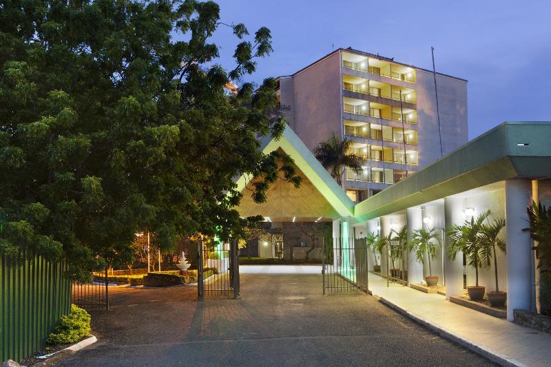 Holiday Inn & Suites Port Moresby By Ihg מראה חיצוני תמונה